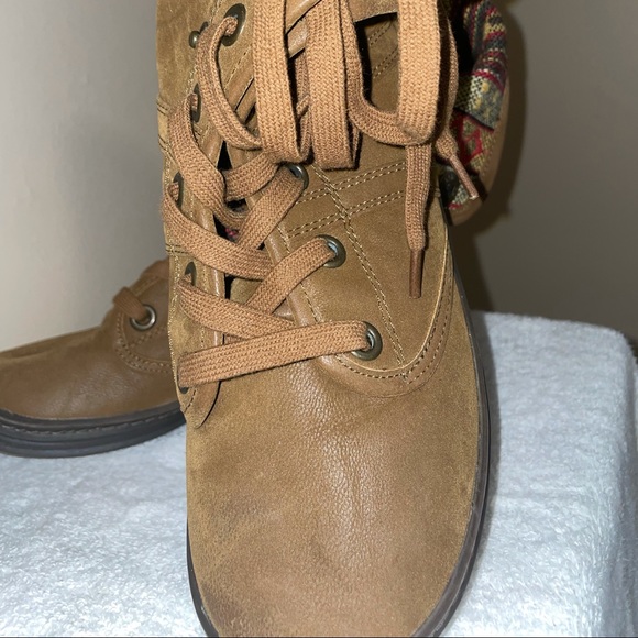 Ankle Boots - Picture 2 of 5